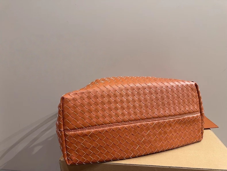 Bottega Veneta Intrecciato Leather Tote Bag