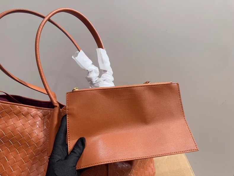 Bottega Veneta Intrecciato Leather Tote Bag