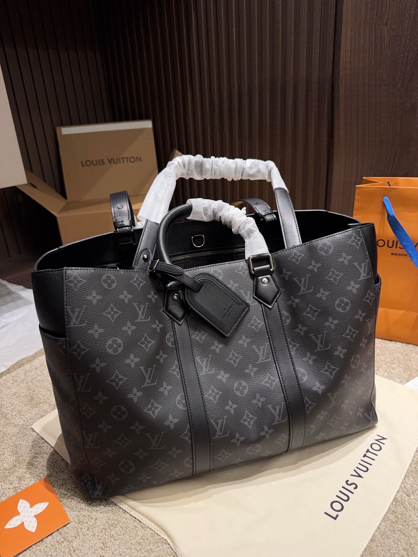 LOUIS VUITTON Sac Plat Two-way Bag In Black