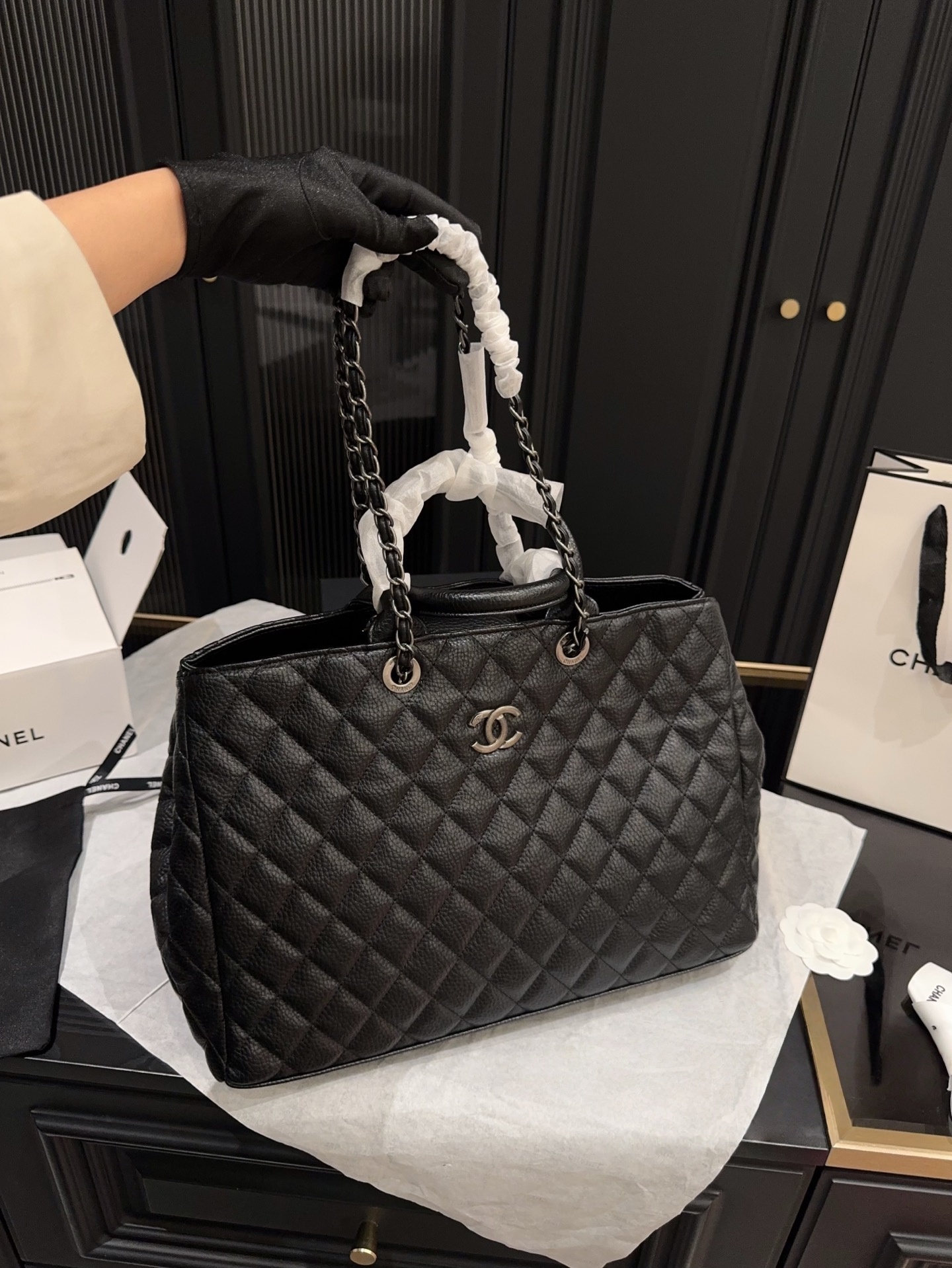 Chanel Chain Leather Tote Bag