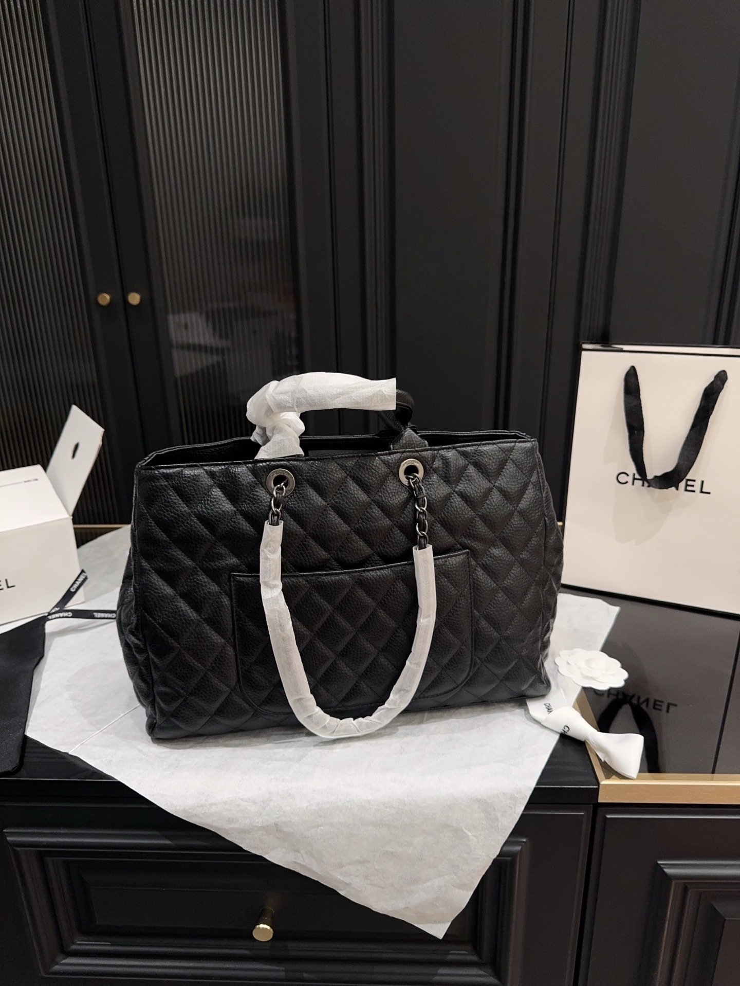 Chanel Chain Leather Tote Bag