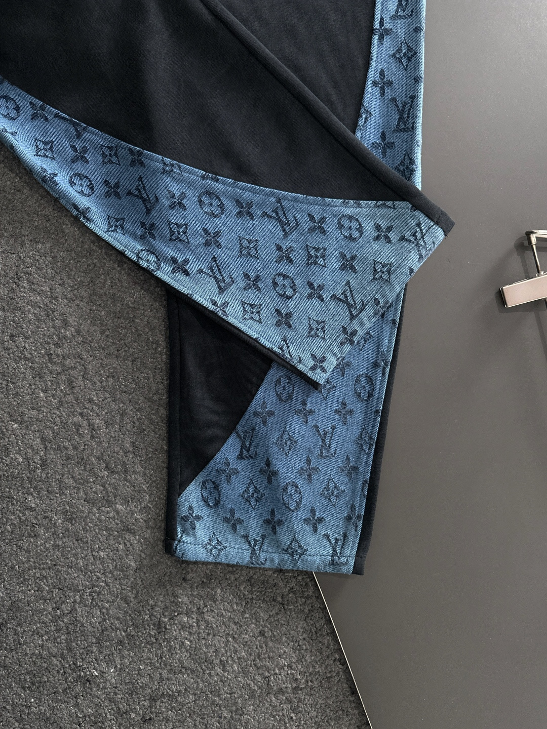 LV 2025 Fall/Winter New Casual Pants