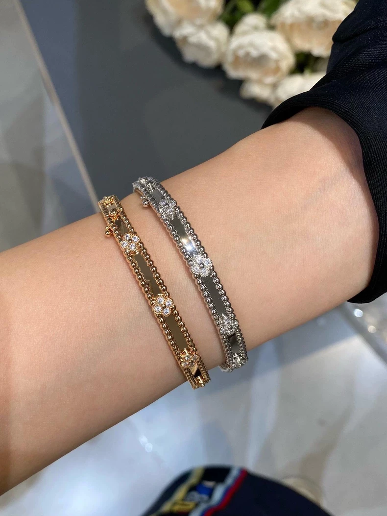 Van Cleef & Arpels Narrow Four-Flower Full-Pavé Kaleidoscope Bracelet