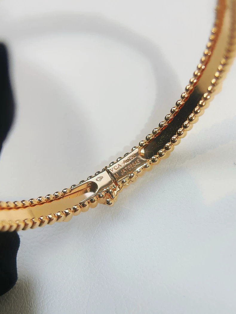 Van Cleef & Arpels Narrow Four-Flower Full-Pavé Kaleidoscope Bracelet