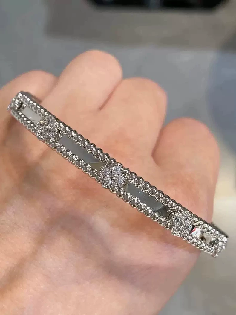 Van Cleef & Arpels Narrow Four-Flower Full-Pavé Kaleidoscope Bracelet