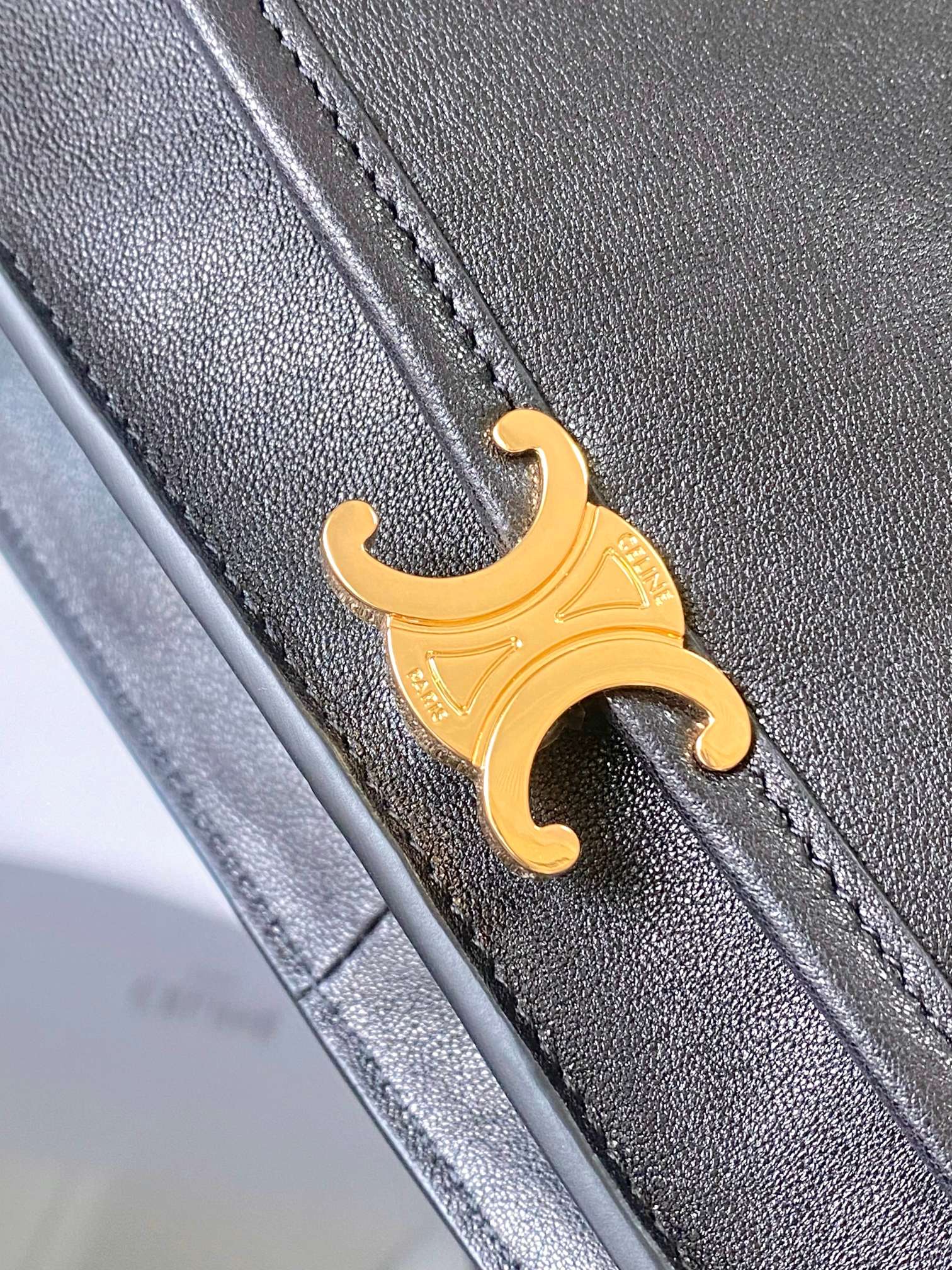 CELINE SOFT TRIOMPHE BESACE