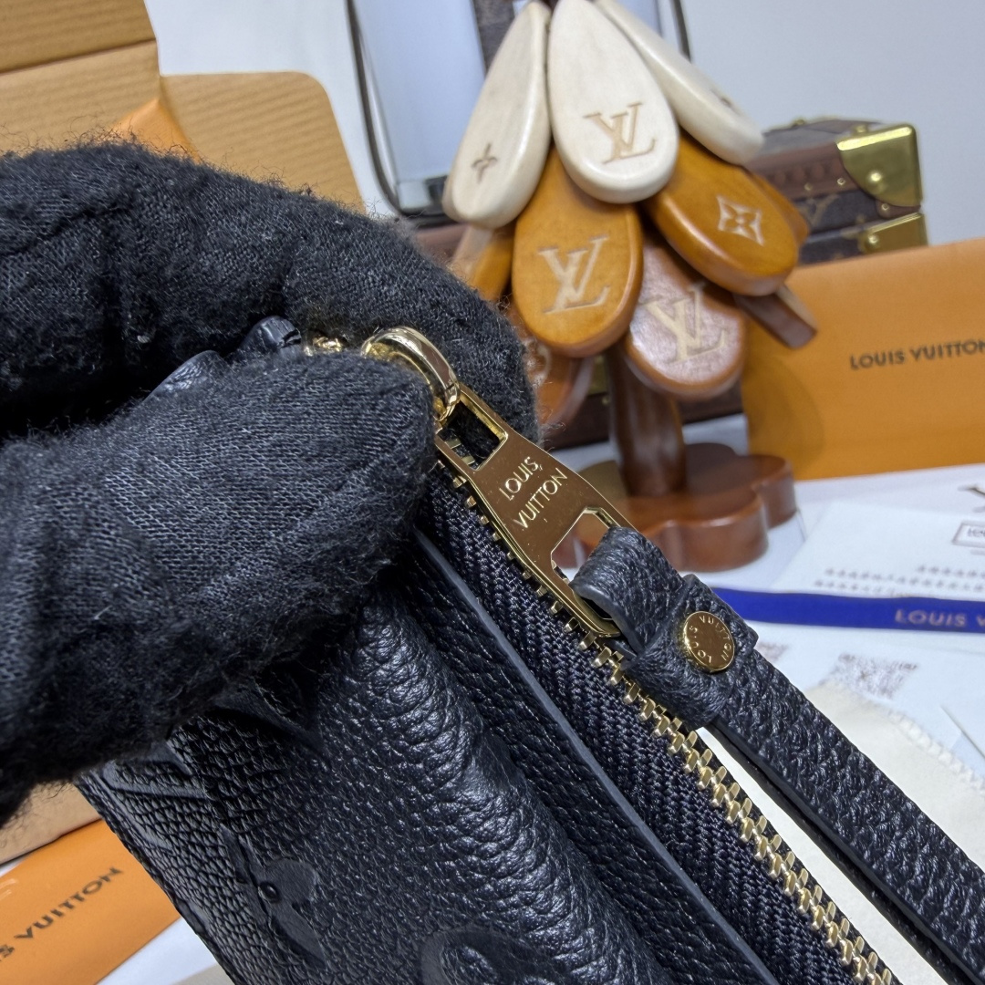 Louis Vuitton M69421 Card Holder Recto Verso