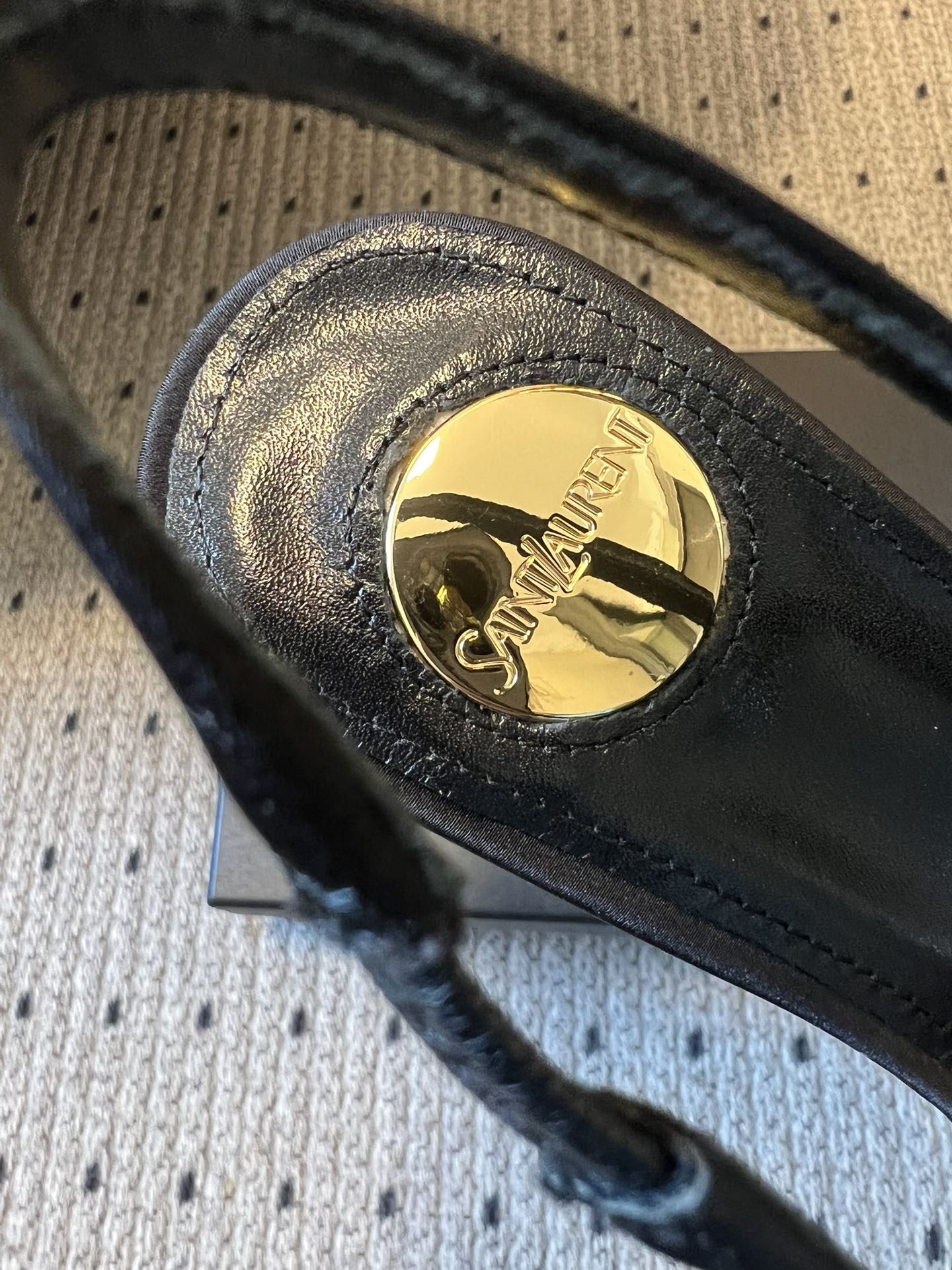 Yves Saint Laurent DAKOTA slingback pumps in satin crepe