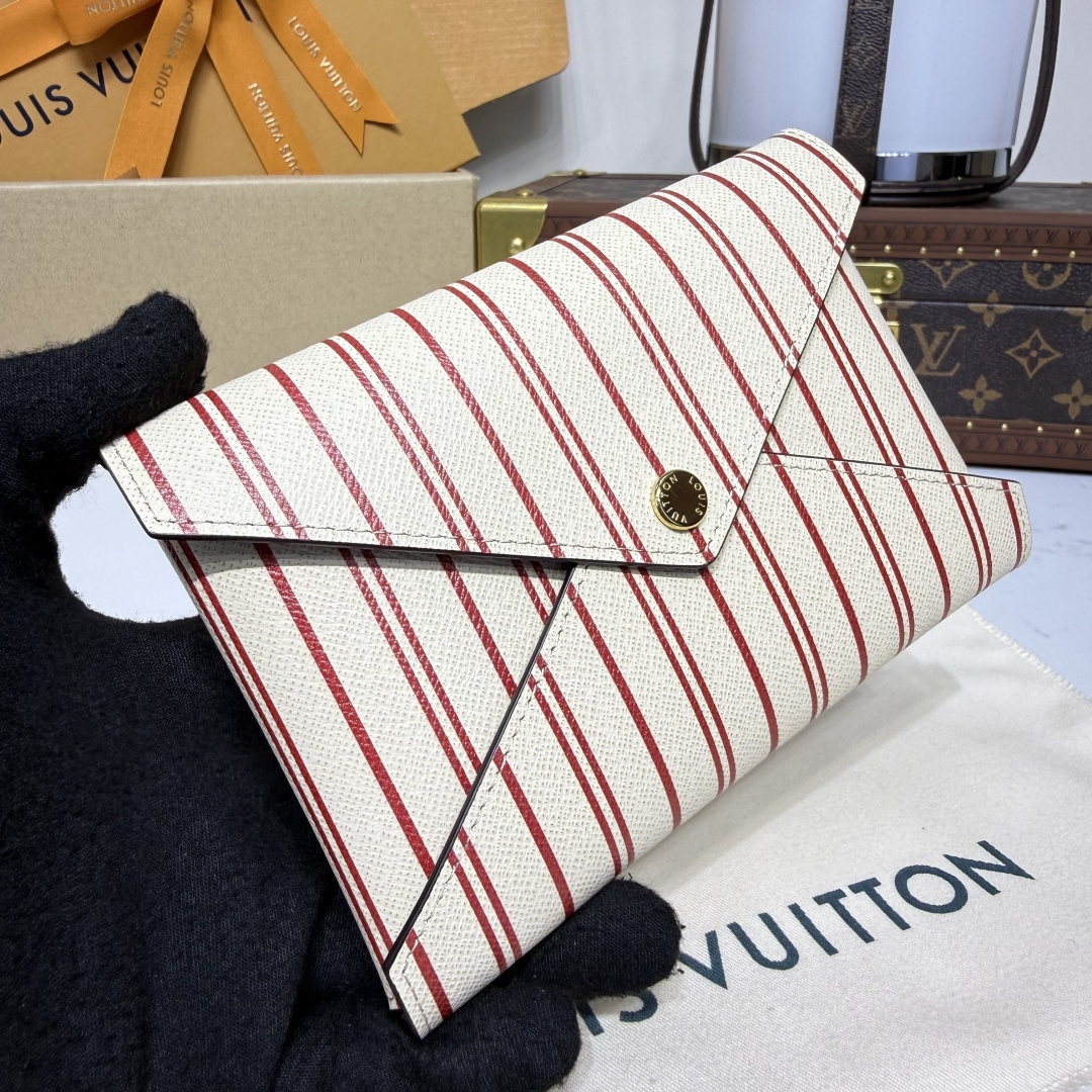 LV  M25760 Kirigami Pochette