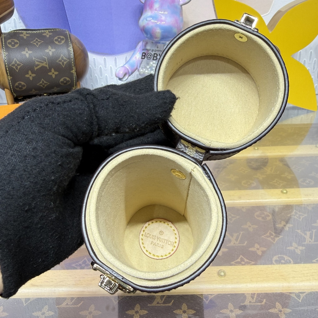 LV  S0153 100ML Travel Case