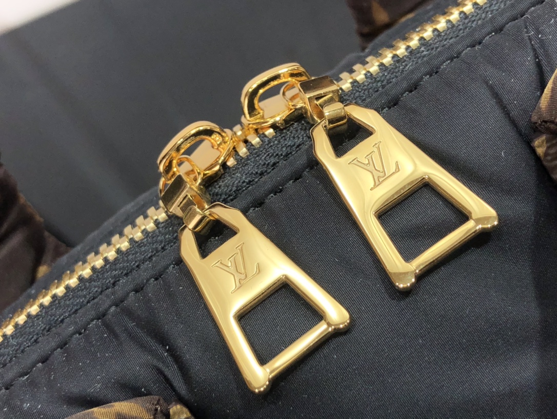 Louis Vuitton M59008 Speedy Bandouliere 25(Puffer Edition)