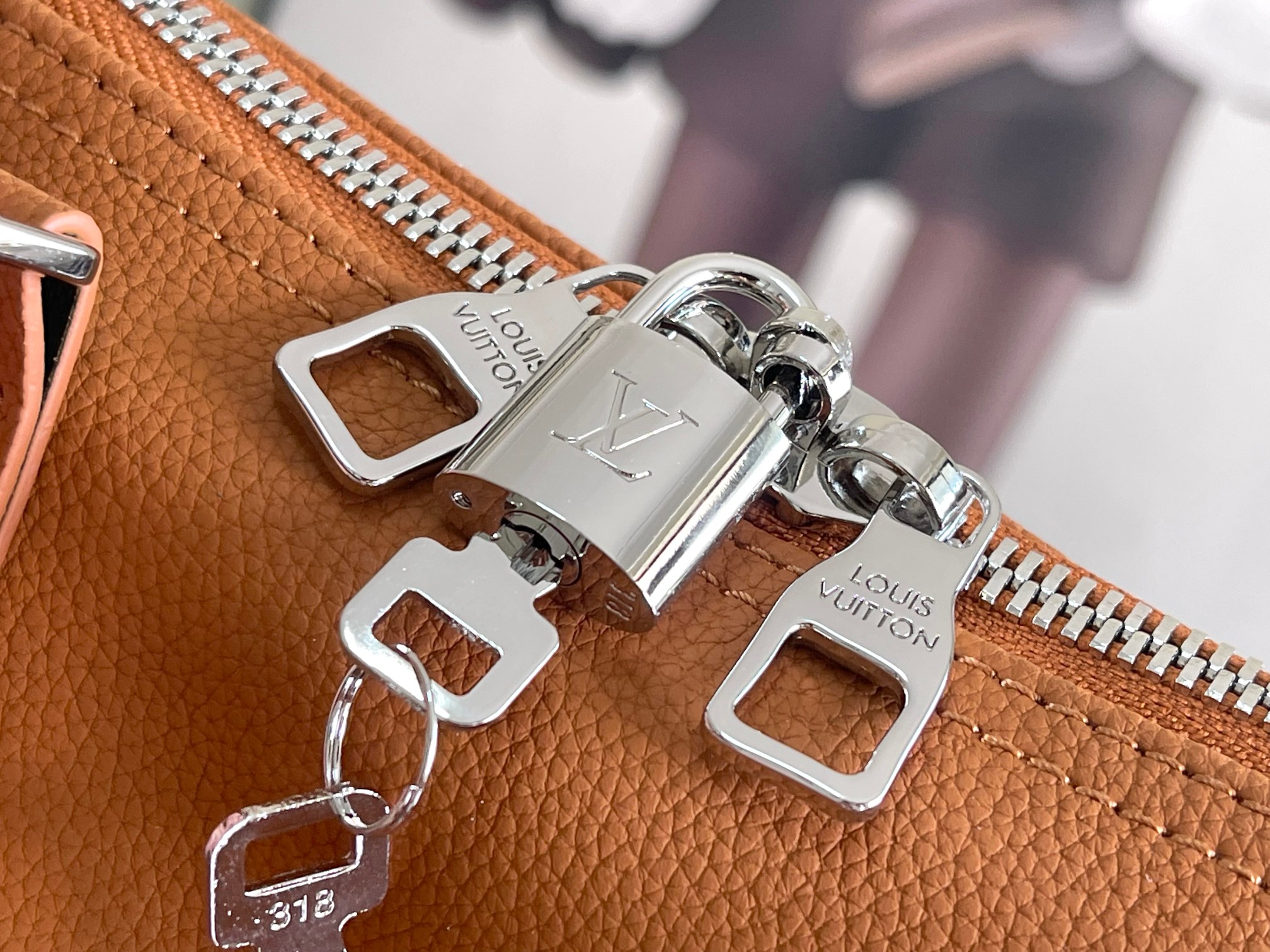 LOUIS VUITTON Keepall Bandoulière 50 Travel Bag