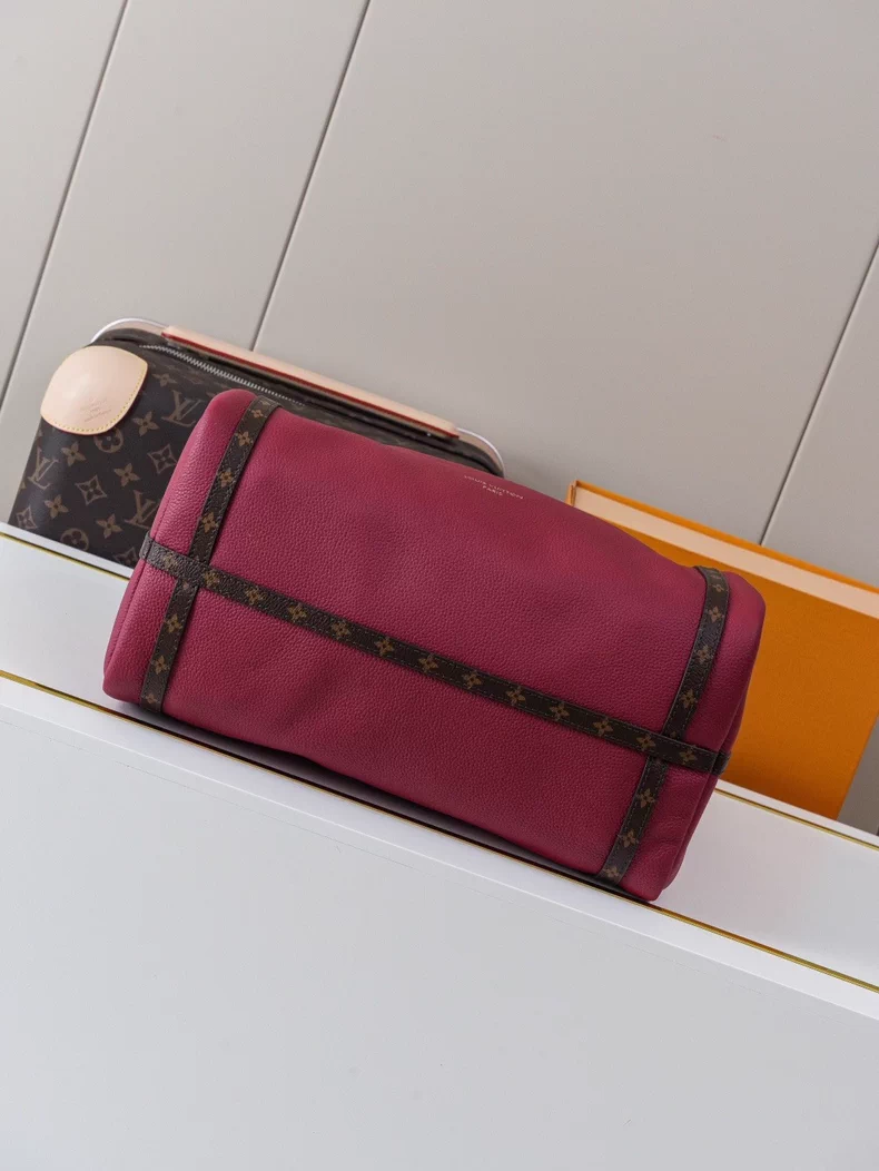 LOUIS VUITTON M27689 Express MM