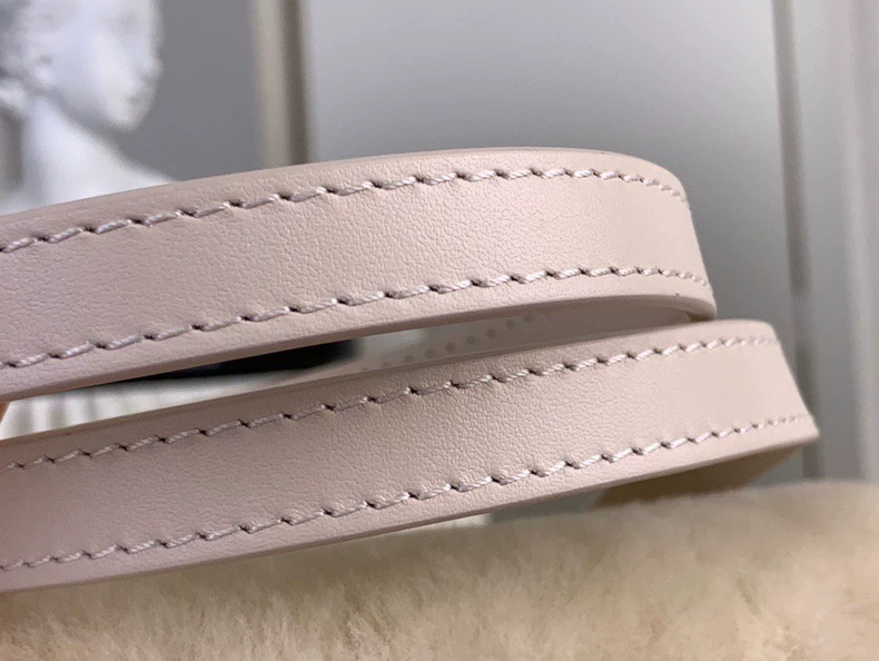 LOUIS VUITTON M26324 LV Ski Capusnow