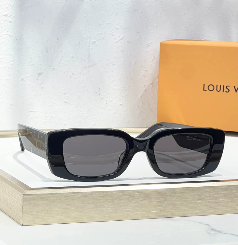 LOUIS VUITTON Z2709E LV x TM Multigram Cat Eye Sunglasses