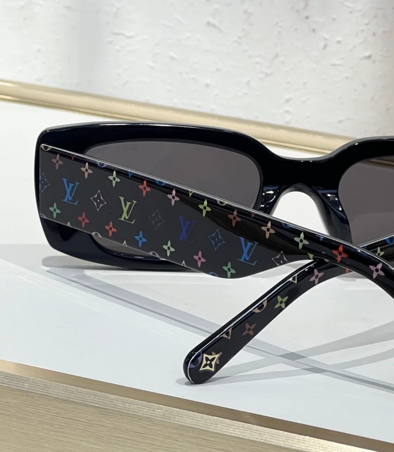 LOUIS VUITTON Z2709E LV x TM Multigram Cat Eye Sunglasses
