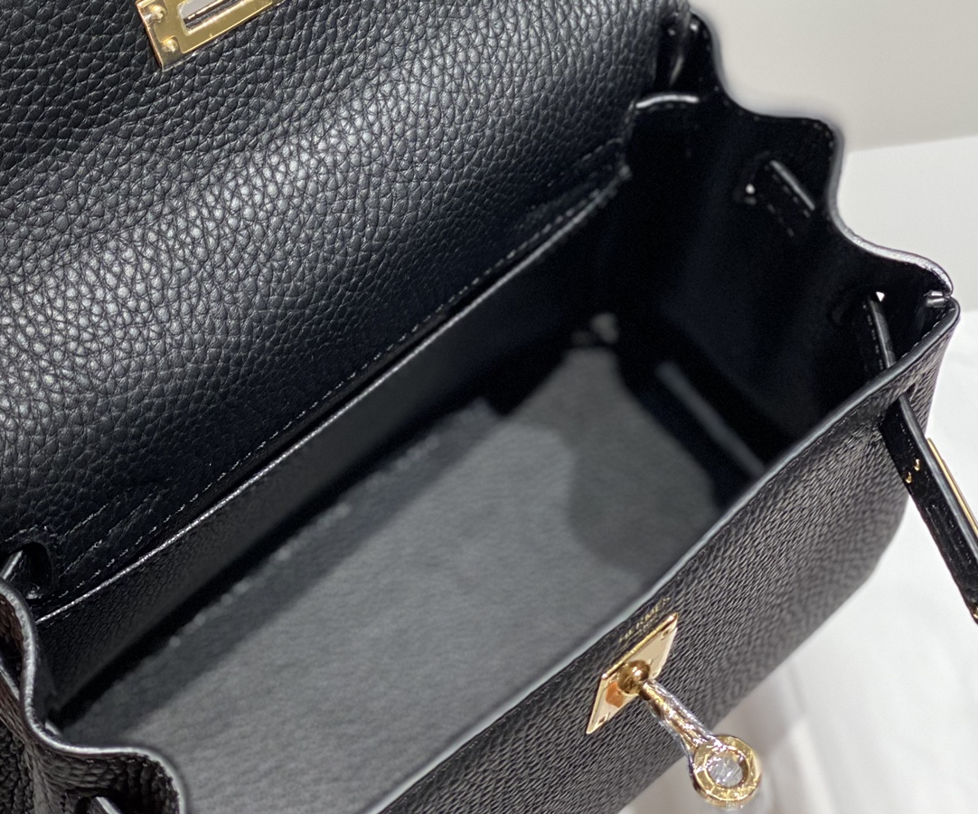 Hermès KELLY Bag Black