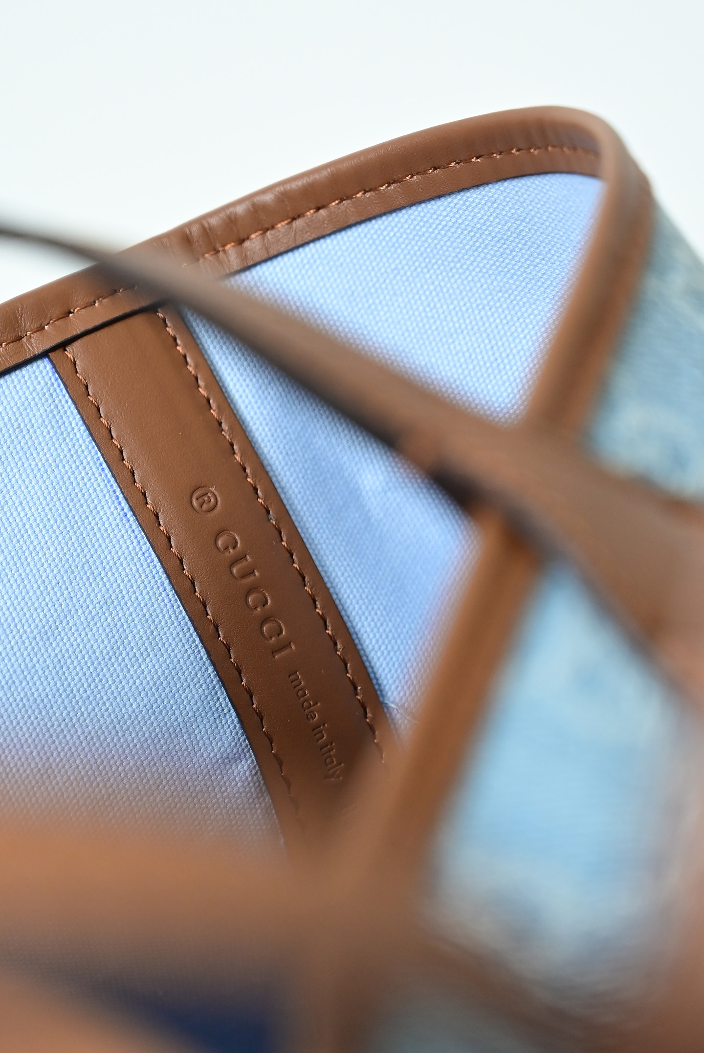 GUCCI Totissima monogram-pattern denim tote bag