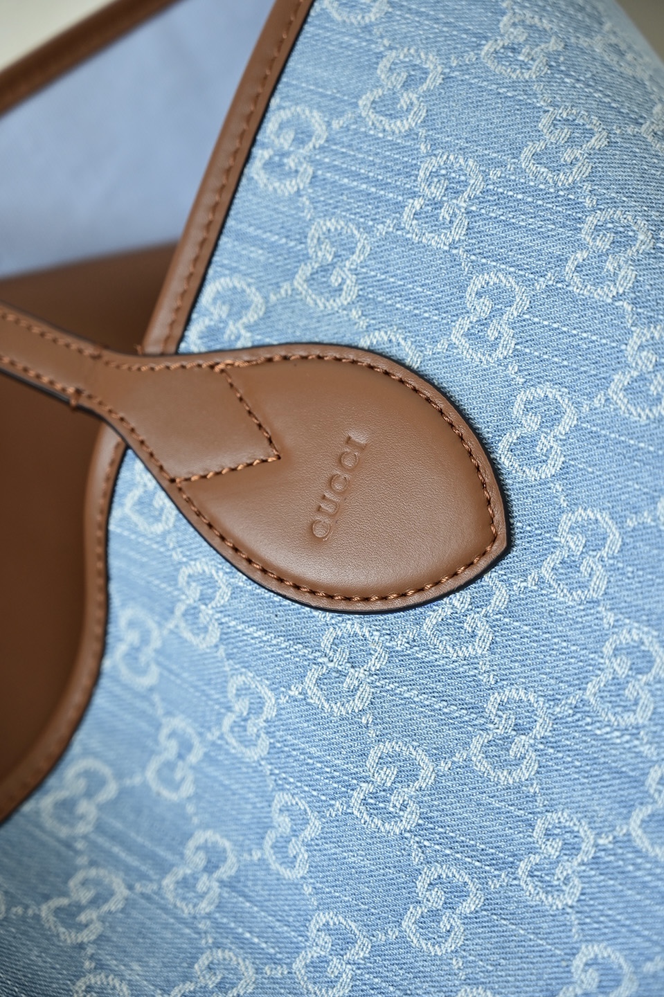 GUCCI Totissima monogram-pattern denim tote bag