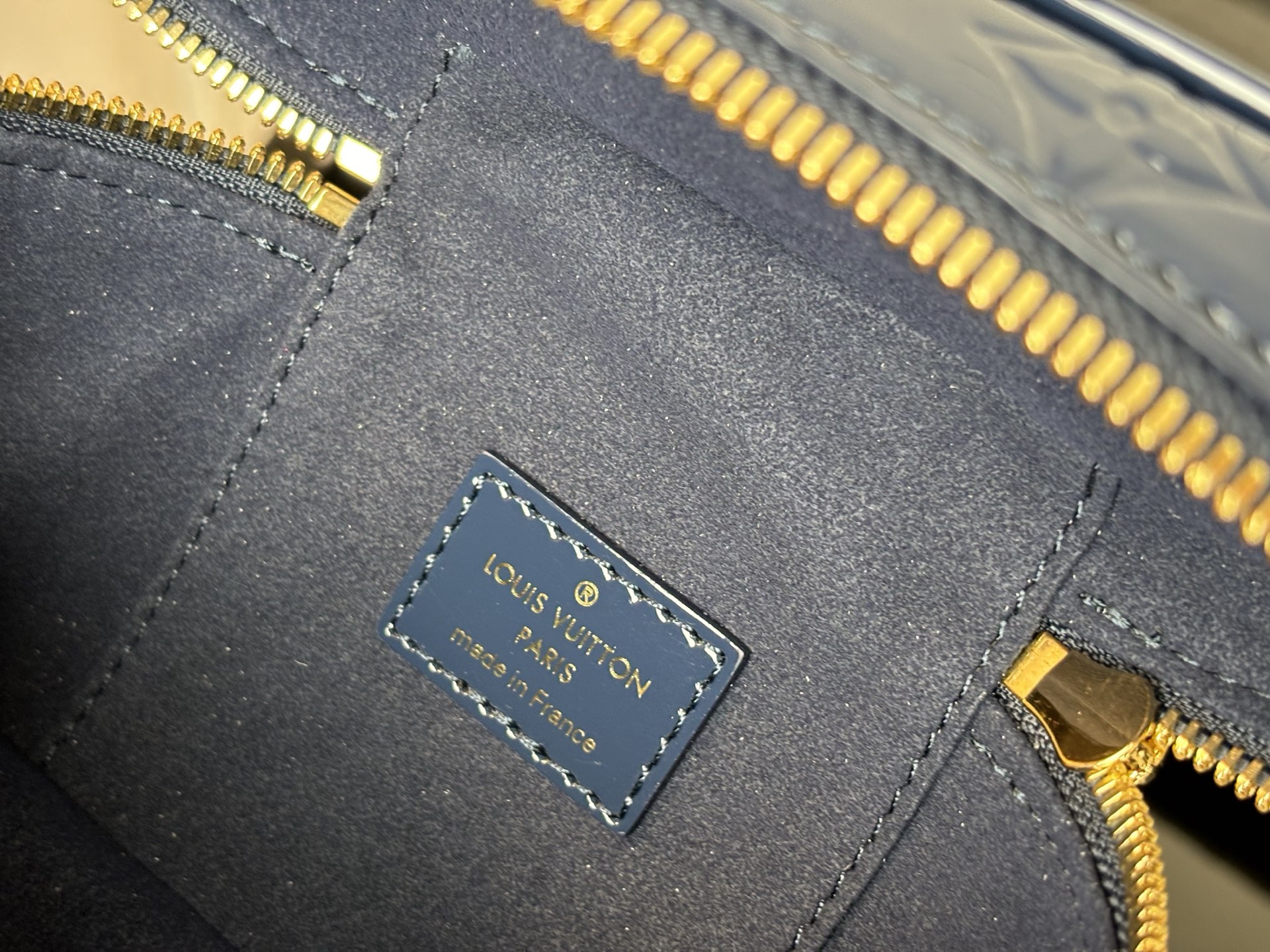 LOUIS VUITTON M13483 New Vanity Chain Pouch