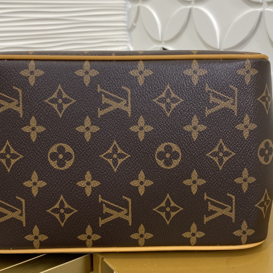 LOUIS VUITTON M51153 Monogram Bag