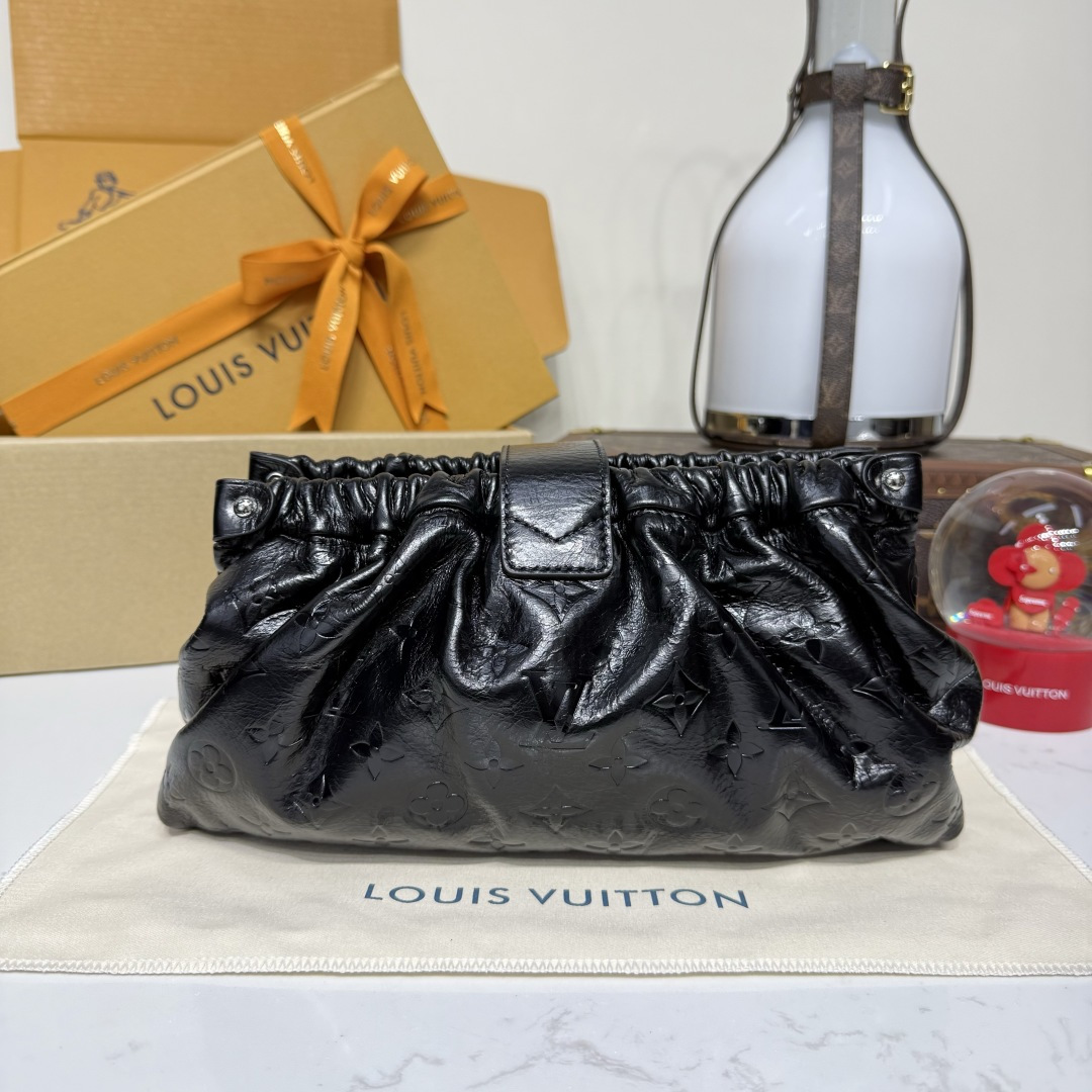 LOUIS VUITTON M27822 Pochette Sling PM