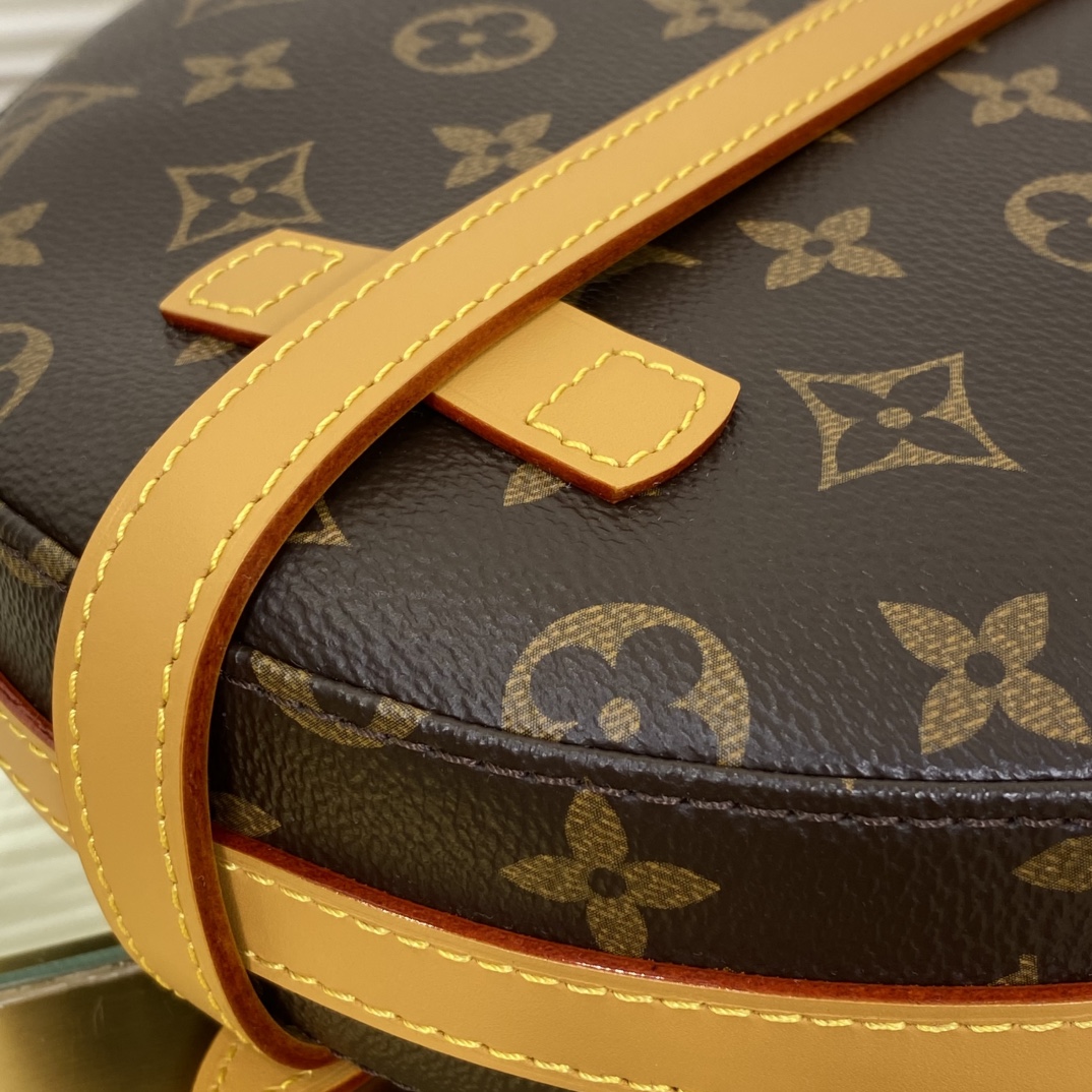 LOUIS VUITTON Monogram Saddle Bag M51233