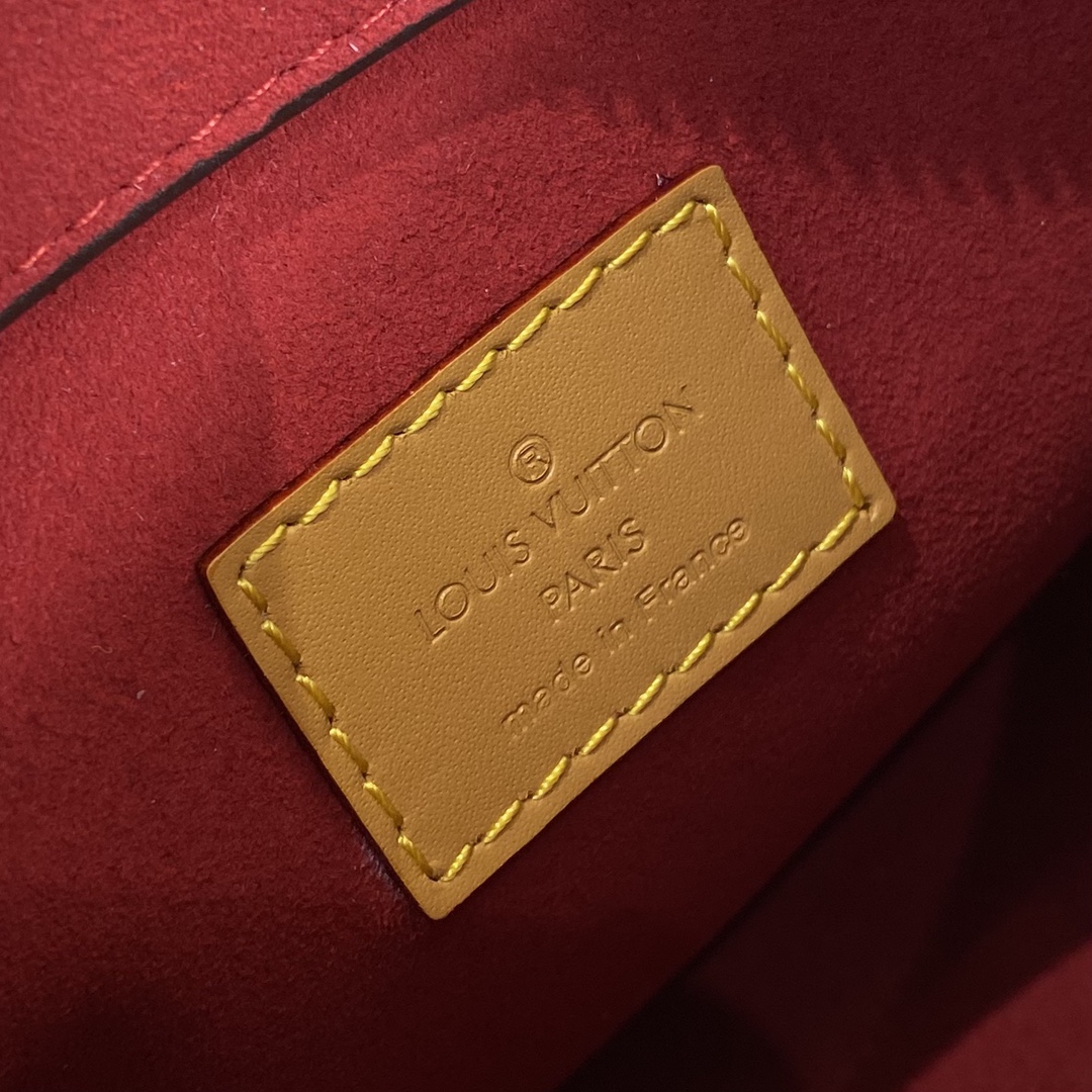 Louis Vuitton M51165 Monogram Viva Cite PM shoulder bag