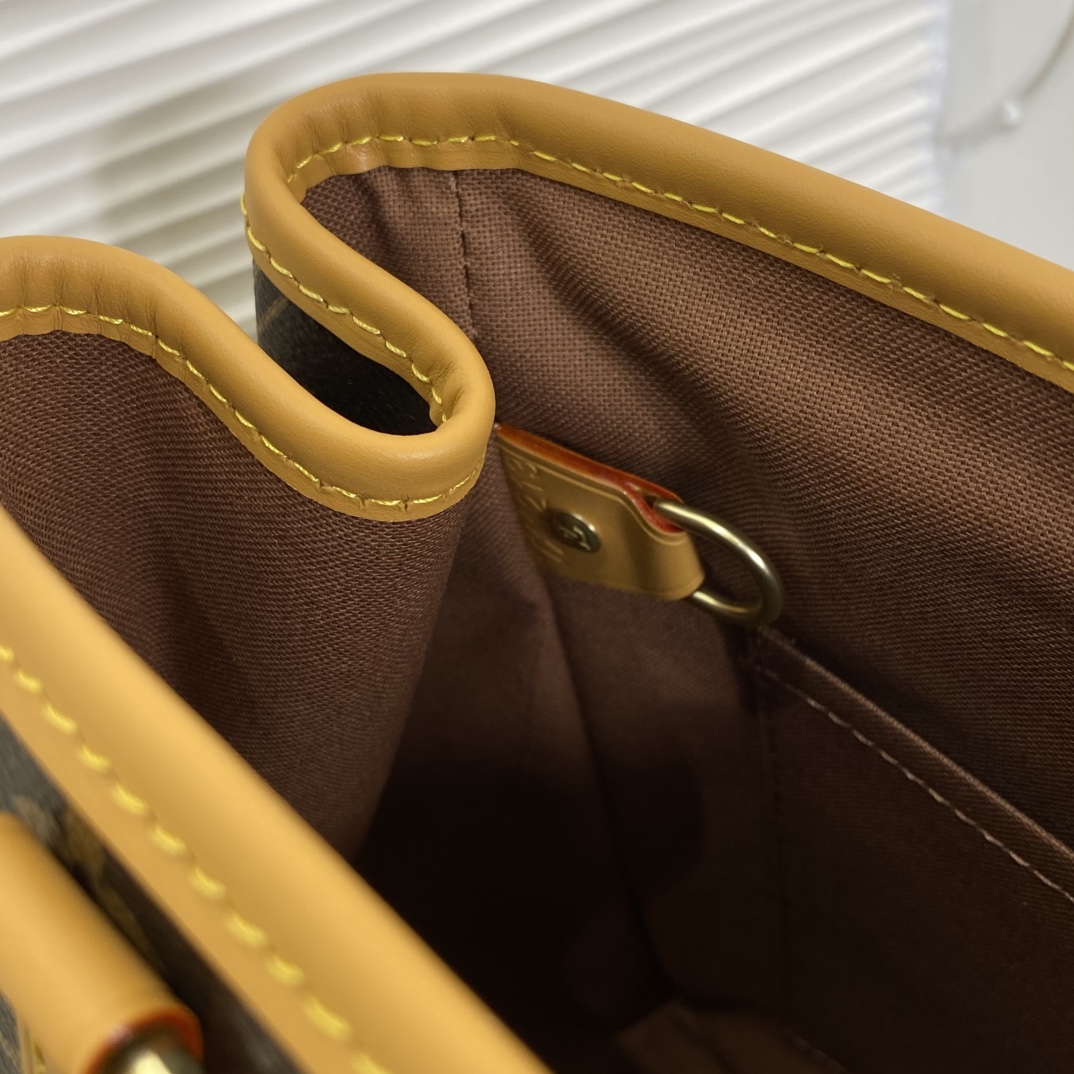 LOUIS VUITTON M51153 Monogram Bag