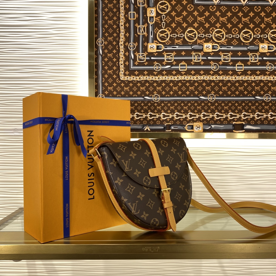 LOUIS VUITTON Monogram Saddle Bag M51233