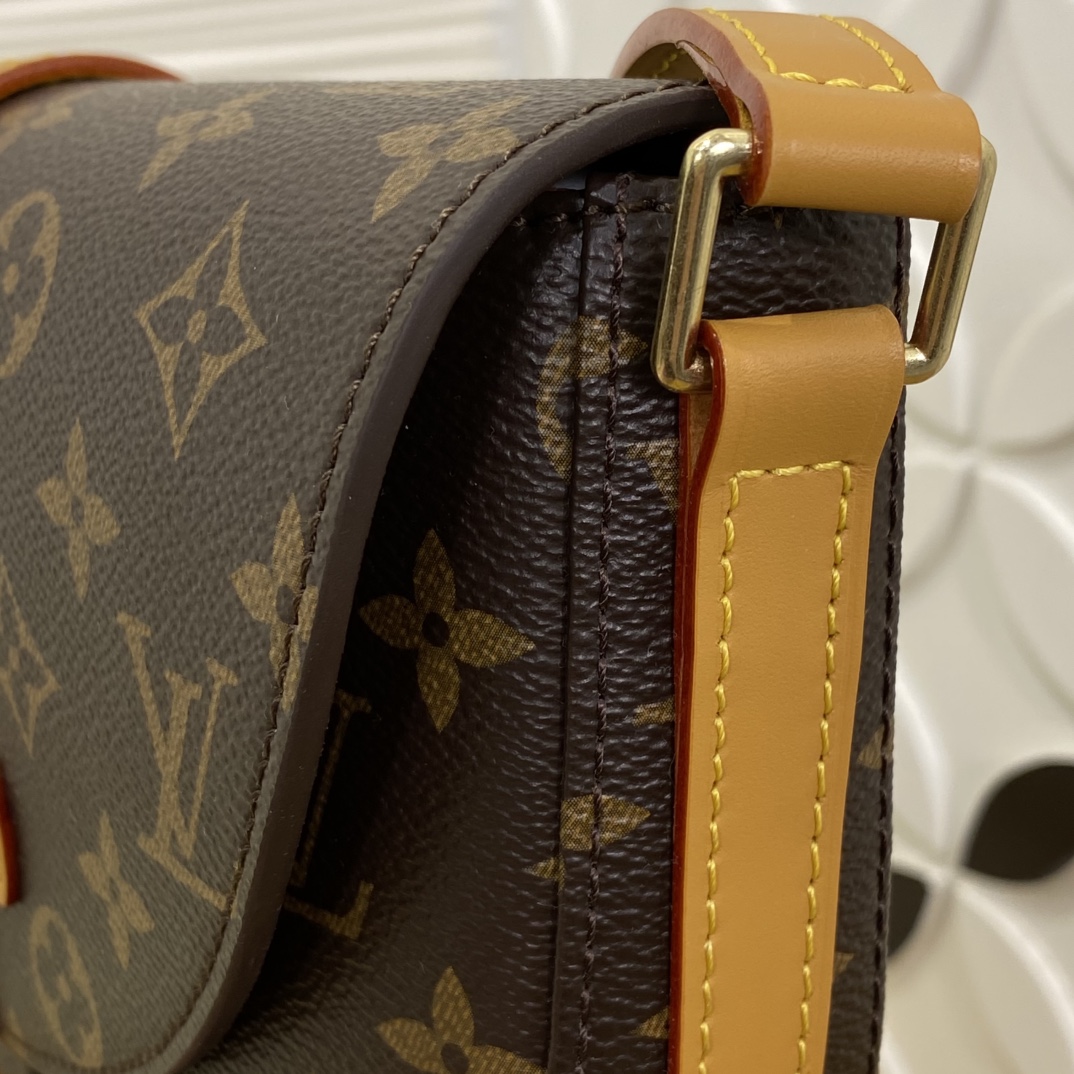 LOUIS VUITTON Monogram Saddle Bag M51233
