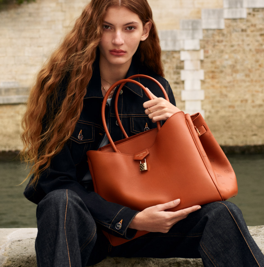 LOUIS VUITTON M26501 Vendome MM