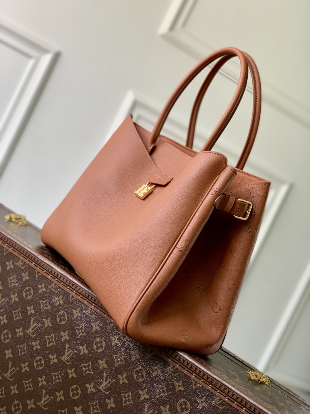 LOUIS VUITTON M26501 Vendome MM
