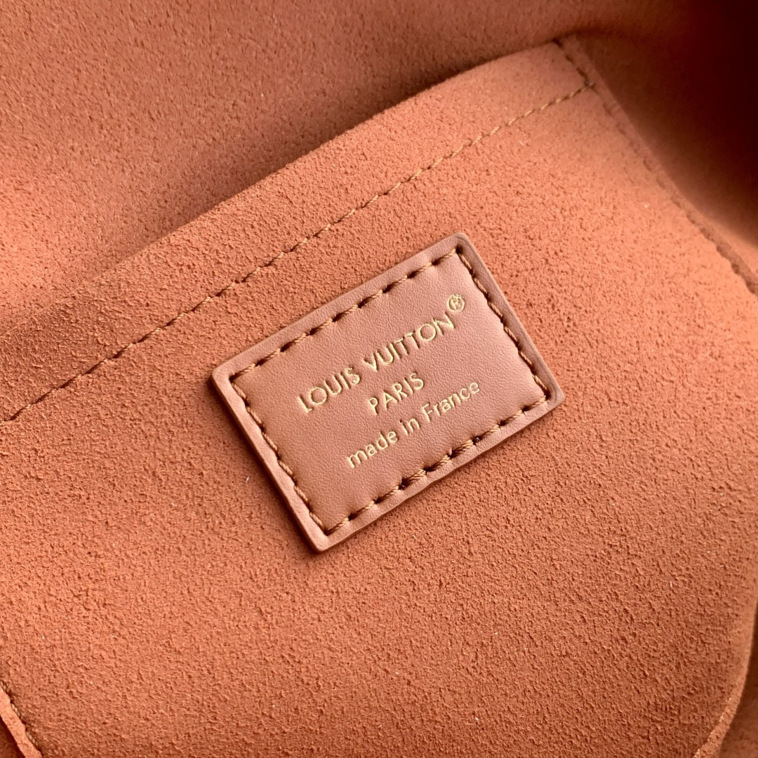 LOUIS VUITTON M28661 New Alma BB