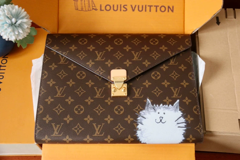LOUIS VUITTON GI1397 Mark Folder