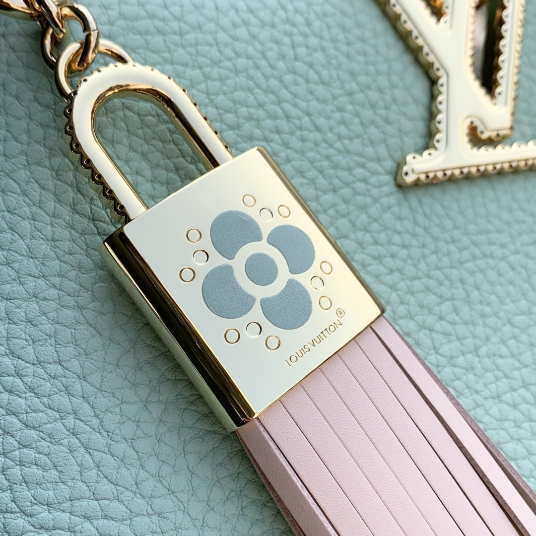 LOUIS VUITTON Capucines Green Mini Bag