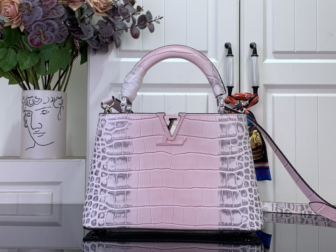 LOUIS VUITTON Capucines Bag Himalaya Pink