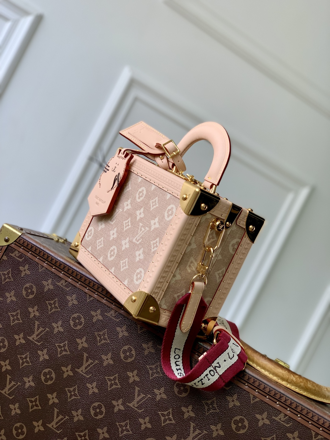 LOUIS VUITTON M14592 Petite Valise