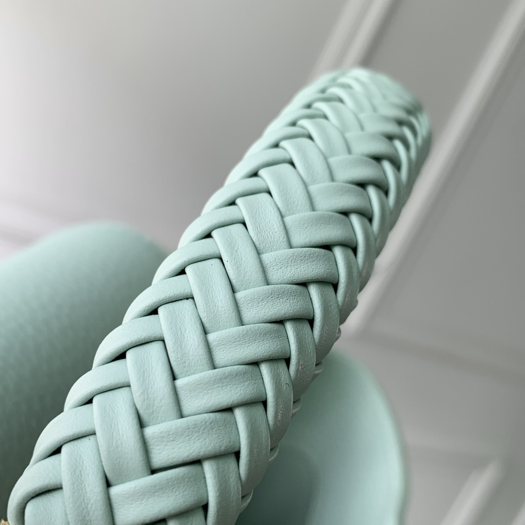 LOUIS VUITTON Capucines Green Mini Bag