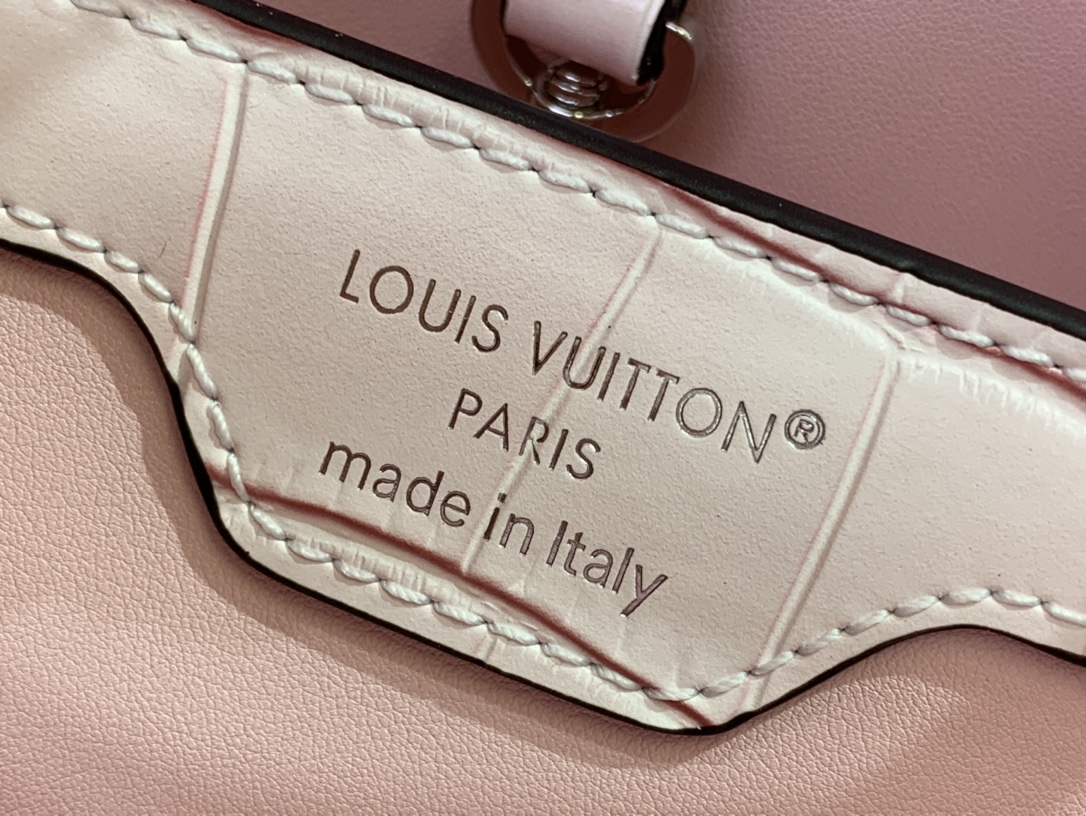 LOUIS VUITTON Capucines Bag Himalaya Pink