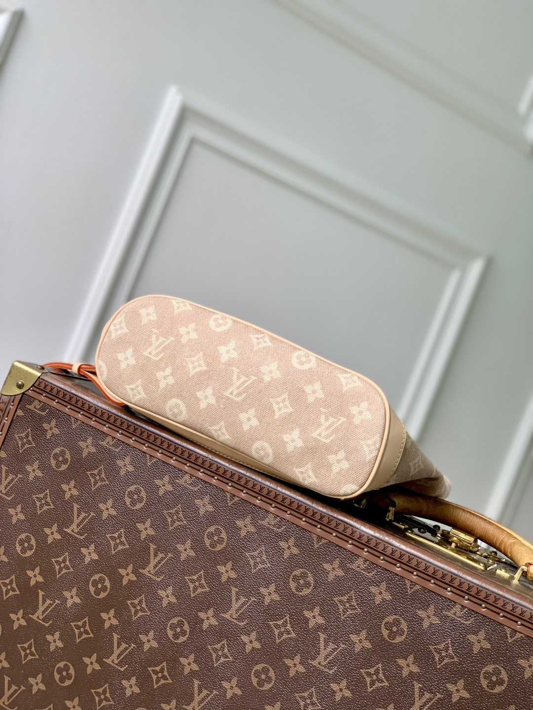 LOUIS VUITTON M15135 Montsouris PM