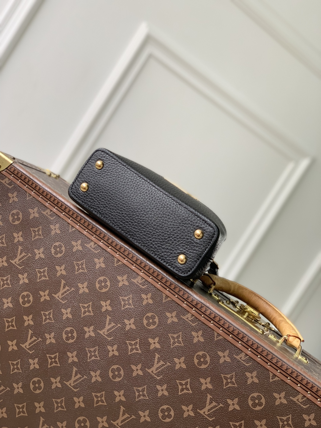 LOUIS VUITTON Capucines Mini Bag