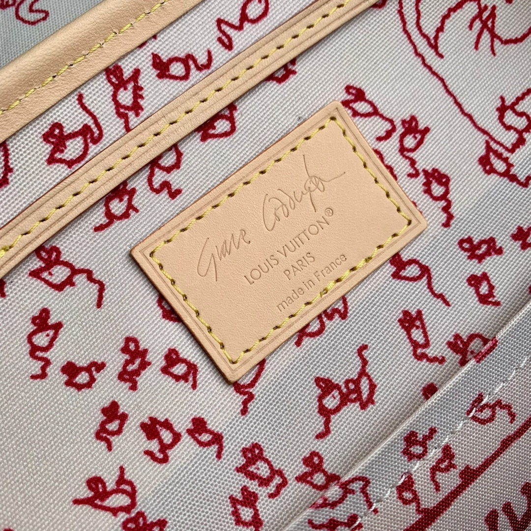 LOUIS VUITTON M15135 Montsouris PM