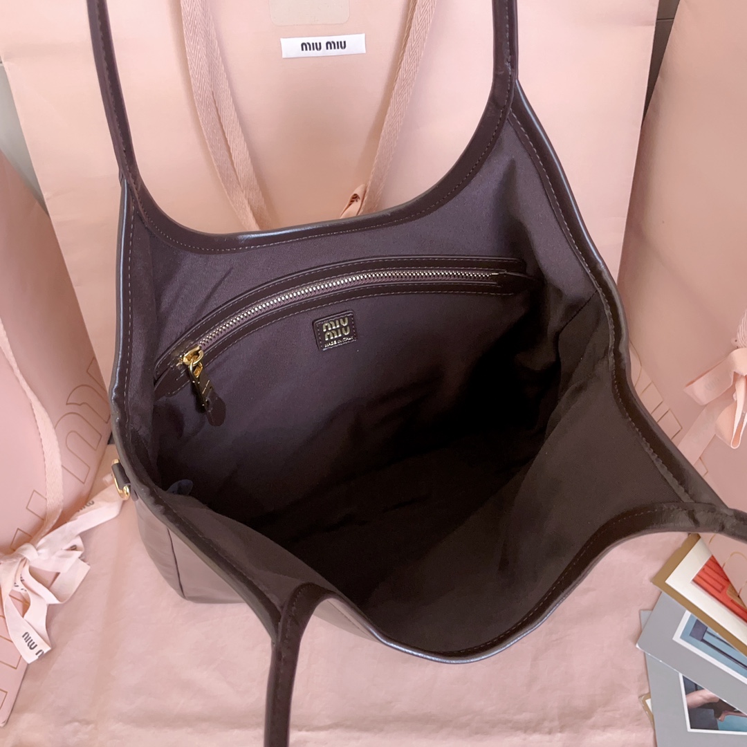 Miu Miu Women's Brown Ivy Leather Shoulder Bag