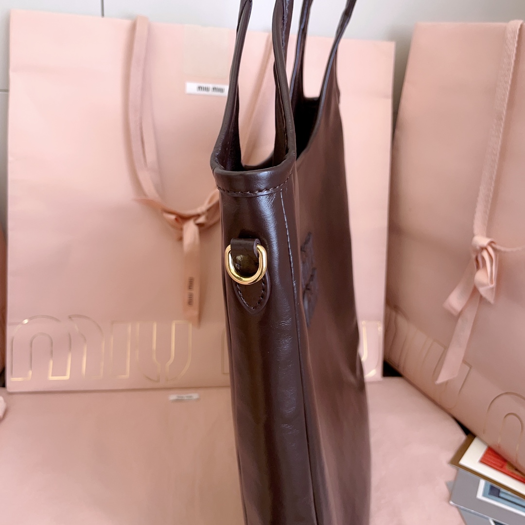 Miu Miu Women's Brown Ivy Leather Shoulder Bag