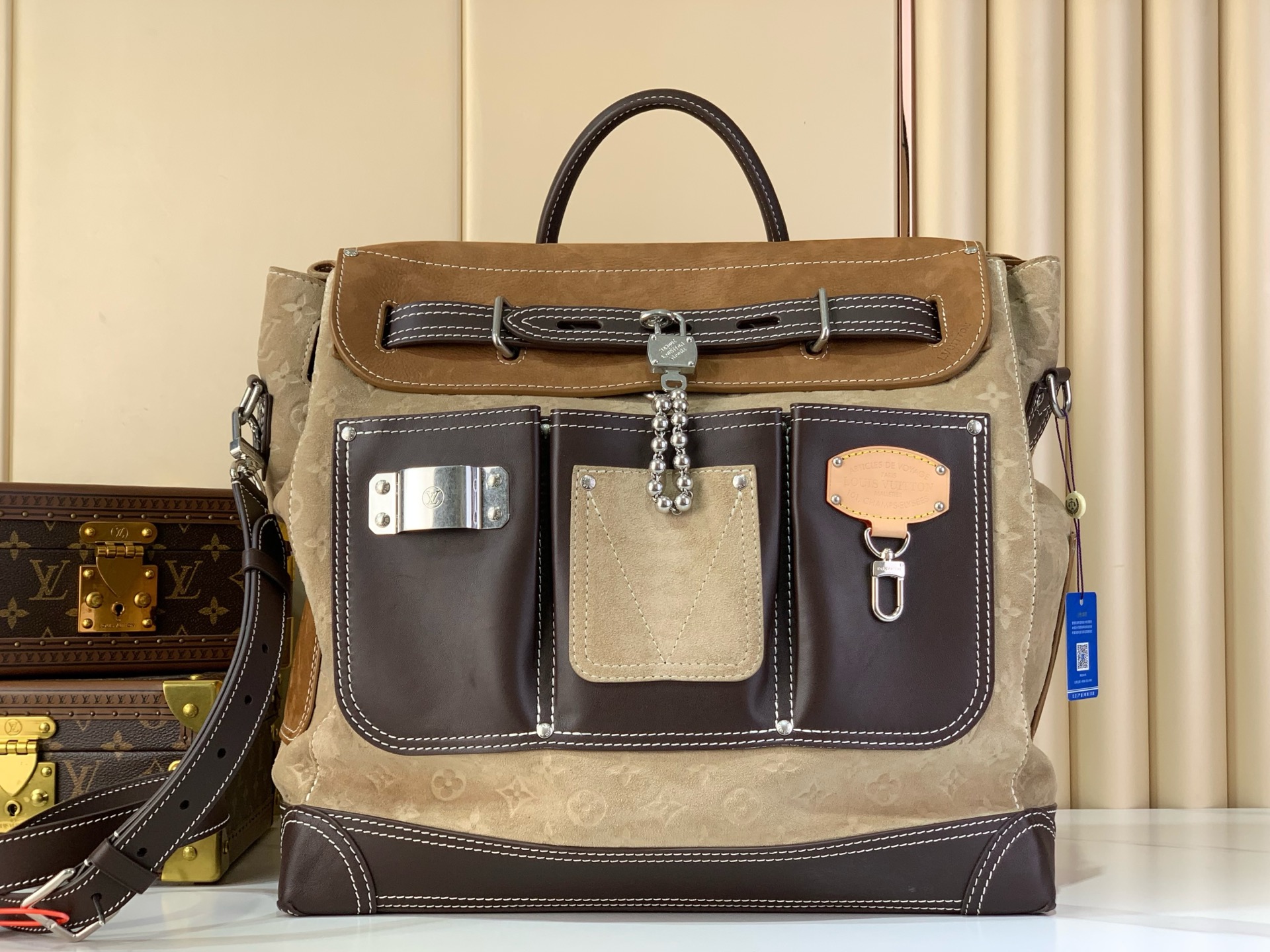 LOUIS VUITTON M26019 Steamer 40