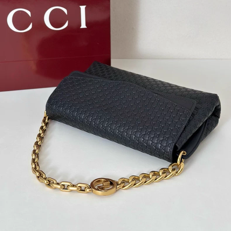 Gucci Medium shoulder bag with chain