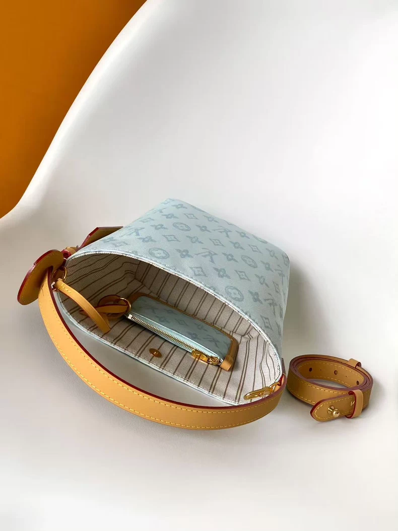 LOUIS VUITTON M27529 ALL IN BB