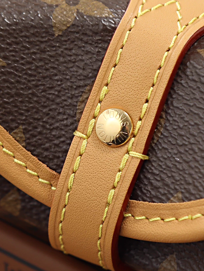 LOUIS VUITTON M80874 Fold Me Pouch