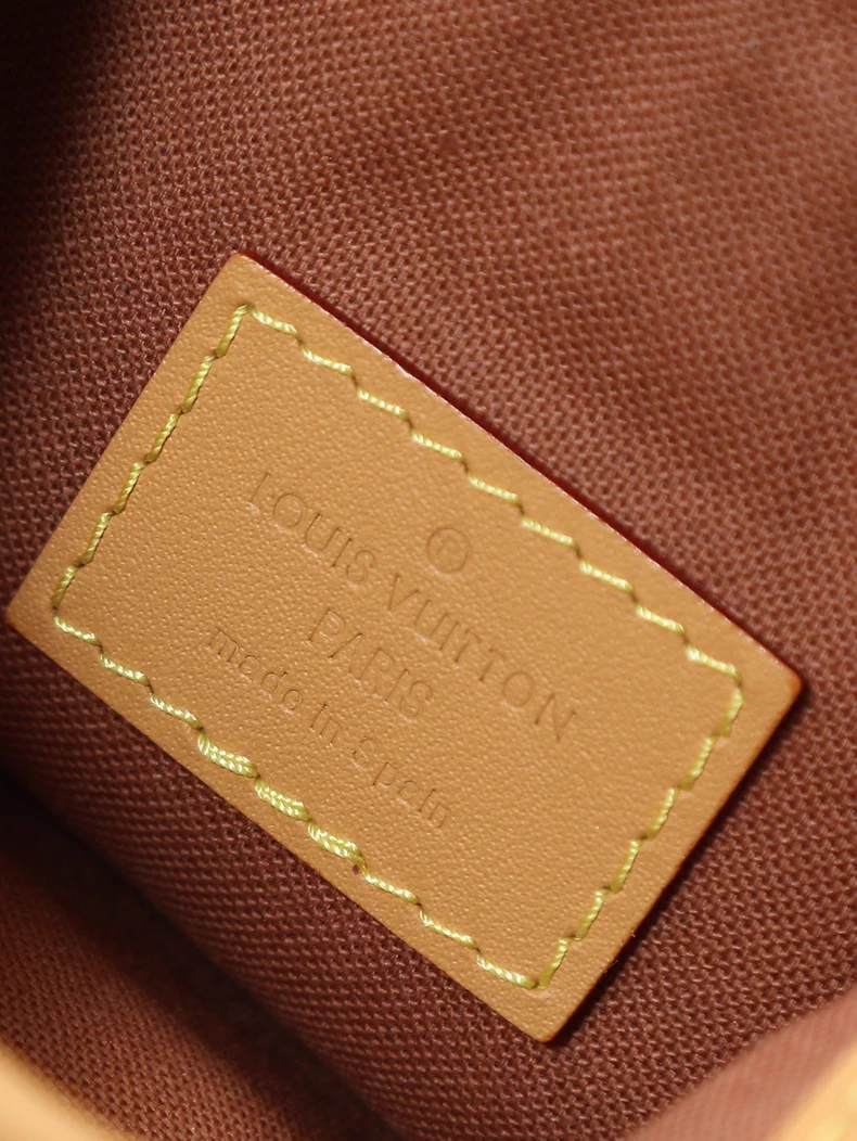 LOUIS VUITTON M80874 Fold Me Pouch